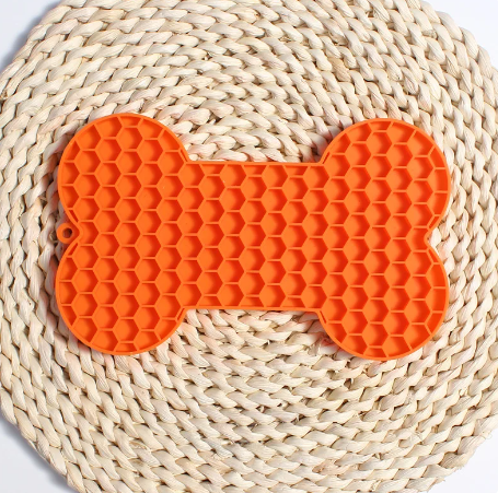 Bone Shape Silicone Licking Pad Pet Dog Peanut Butter Slow Food Bowl Eating for Cats Dogs Feeder Feeding Lickmat